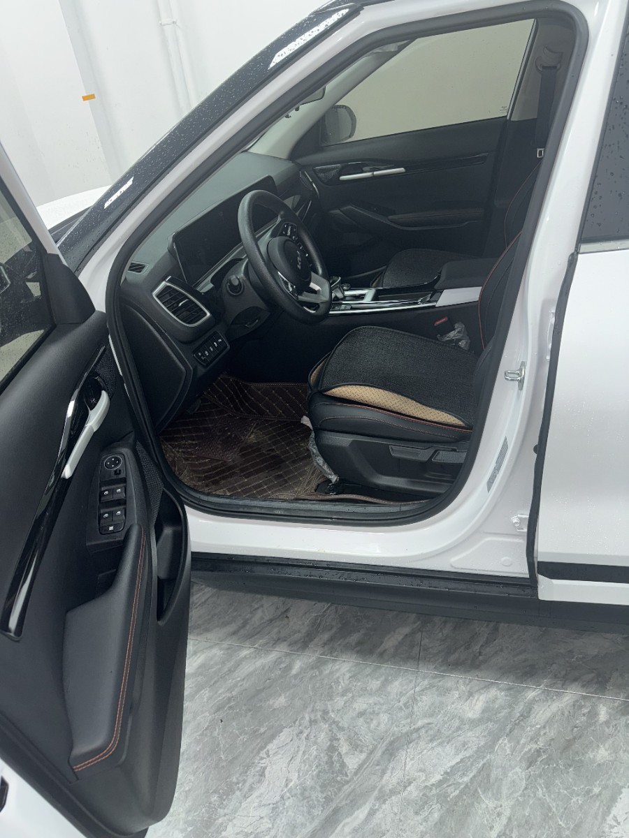 Kia Seltos 2026 car image #8