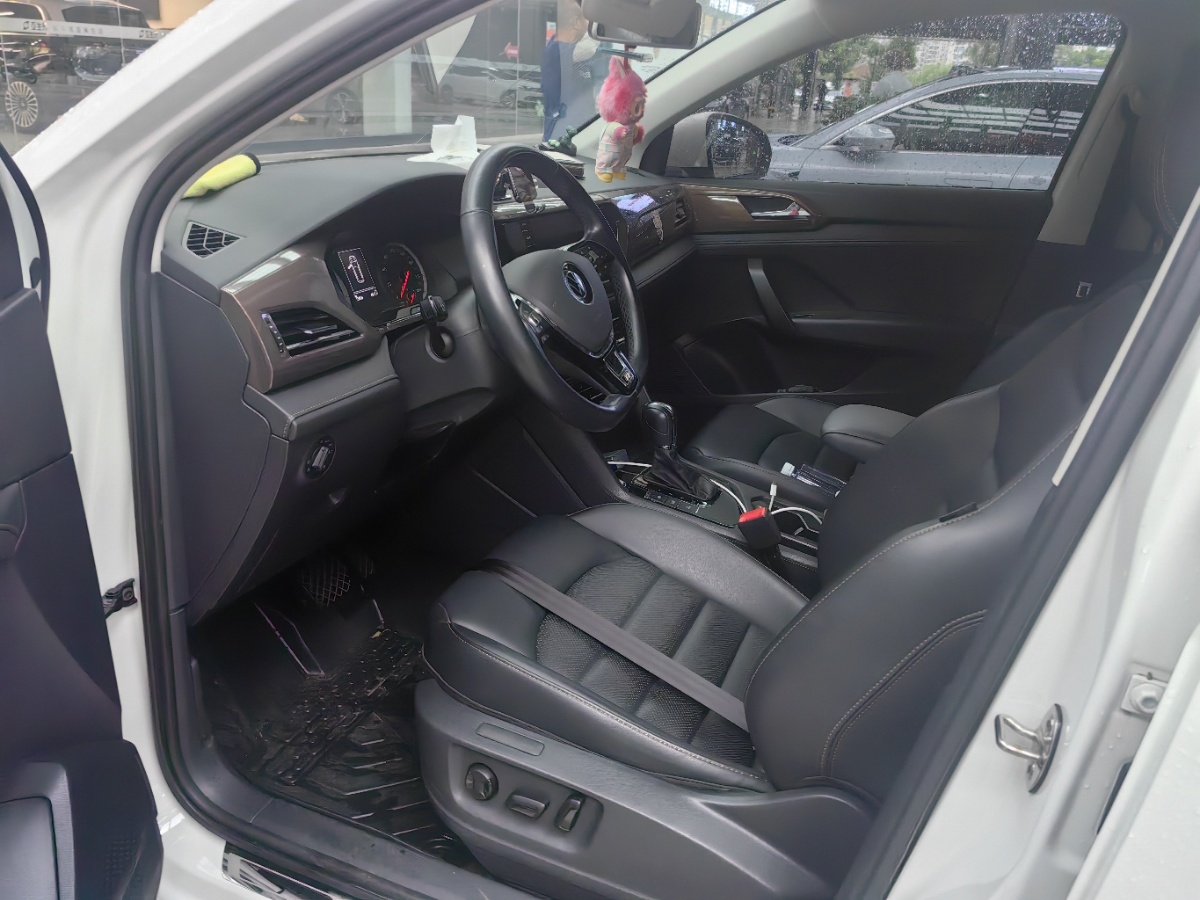 Volkswagen Tharu 2022 car image #6