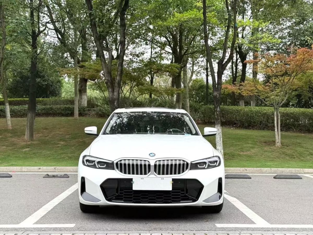 BMW 3 Series 2023 #2 BMW 3 Series 2023 car image #2