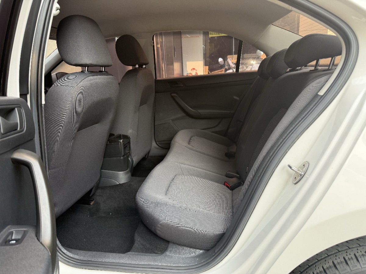 Volkswagen Santana 2019 immagine di auto #4