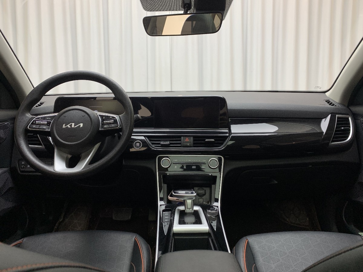 Kia Seltos 2023 car image #9