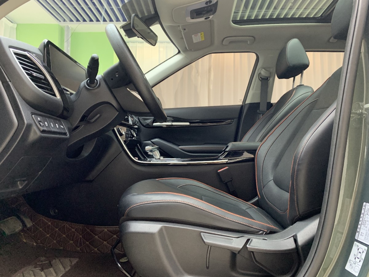 Kia Seltos 2023 car image #7