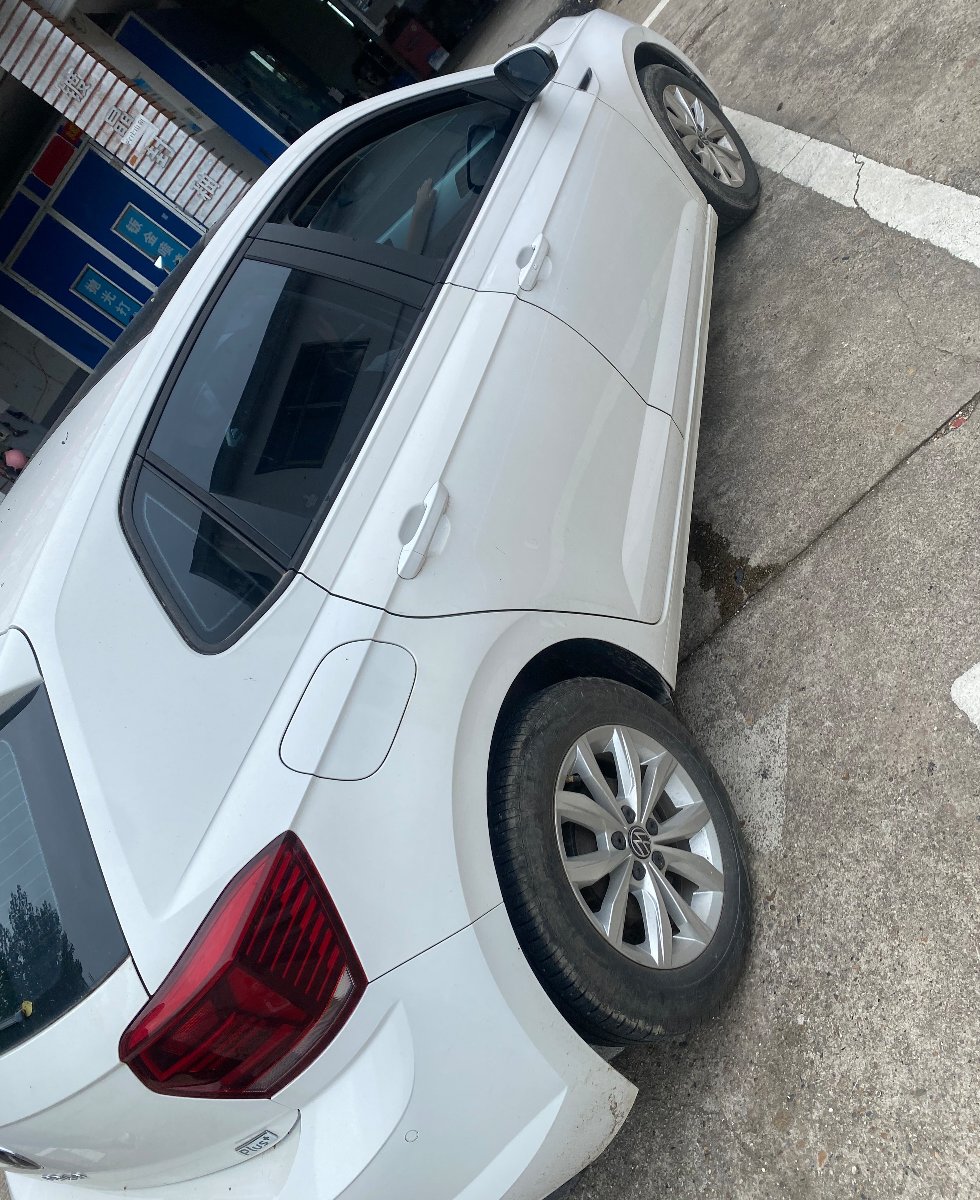 Volkswagen Polo 2021 car image #3