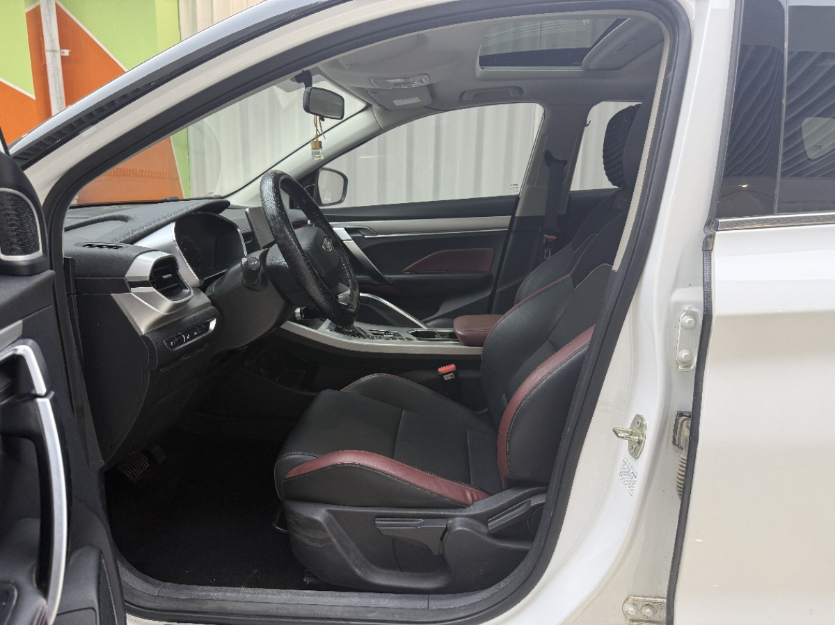 GEELY Coolray 2021 car image #5