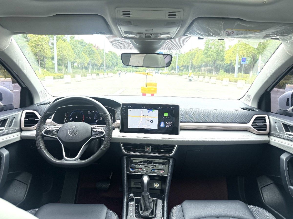 Volkswagen Tharu 2024 car image #5