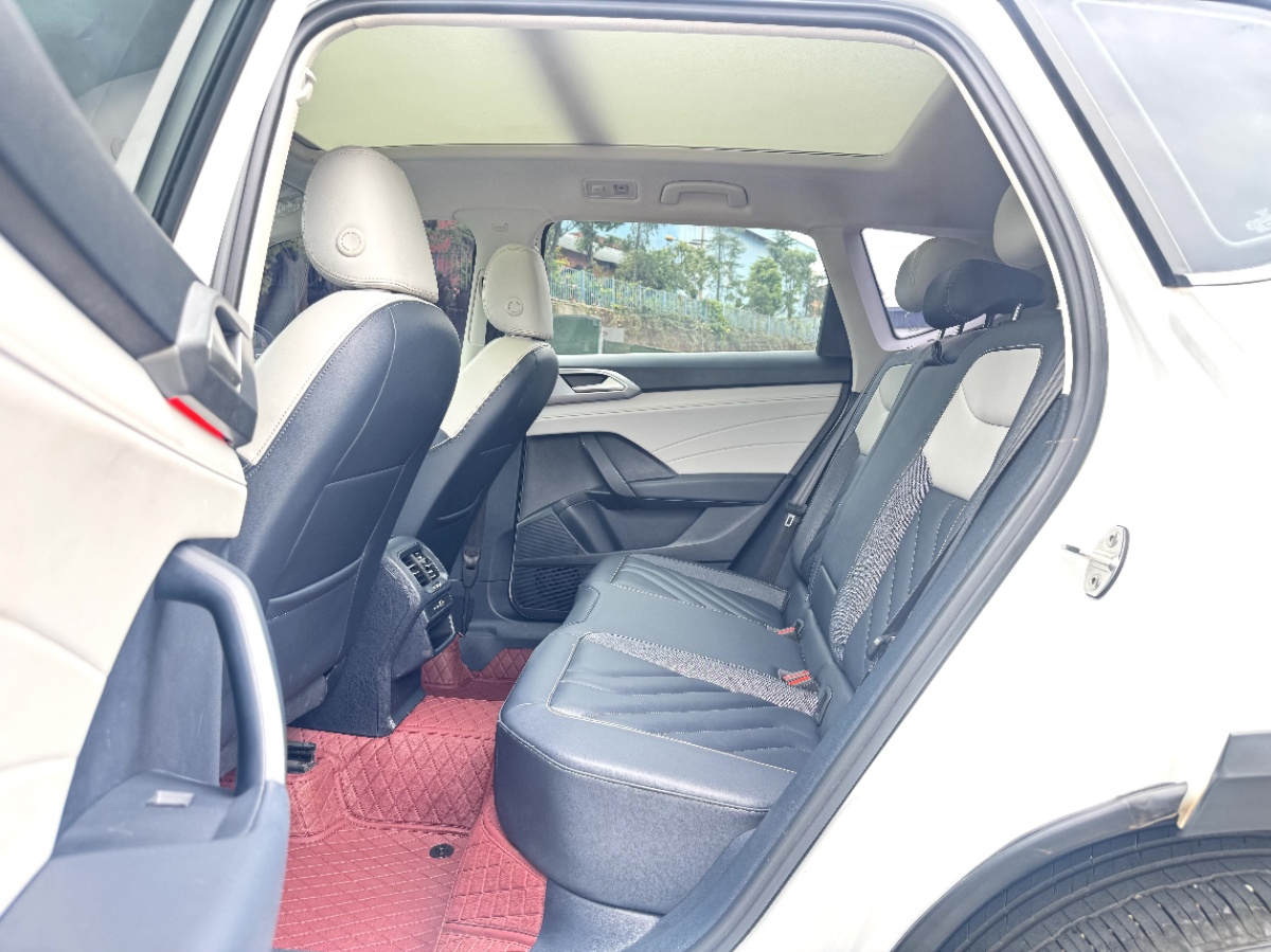 Volkswagen Tharu 2024 car image #6