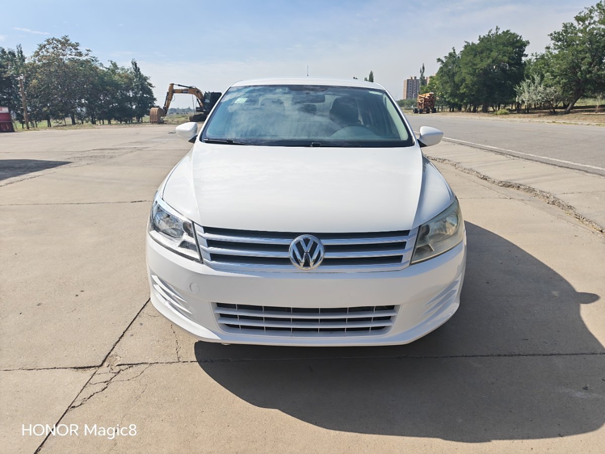 Volkswagen Santana 2016 car image 