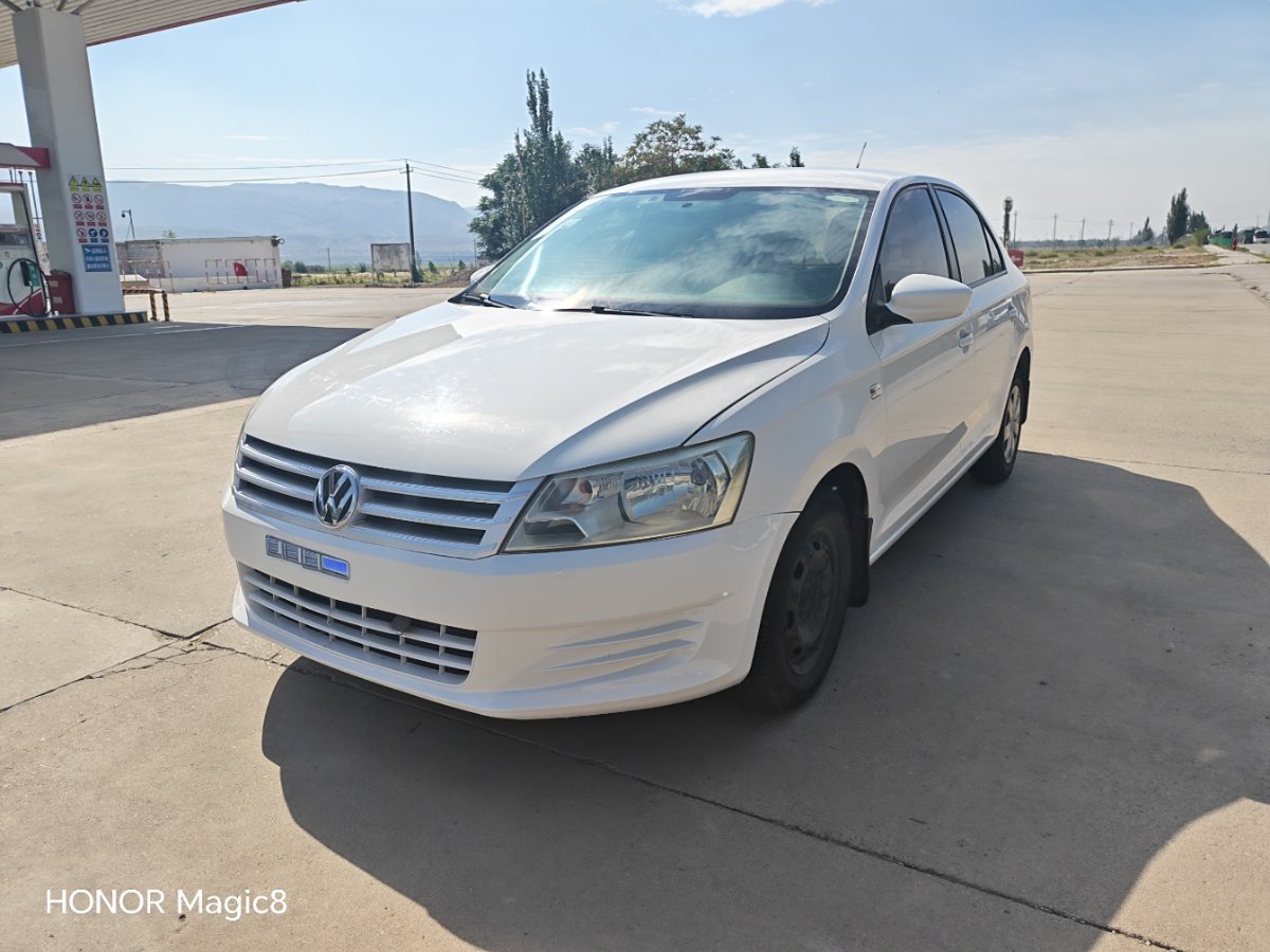 Volkswagen Santana 2016 car image #2