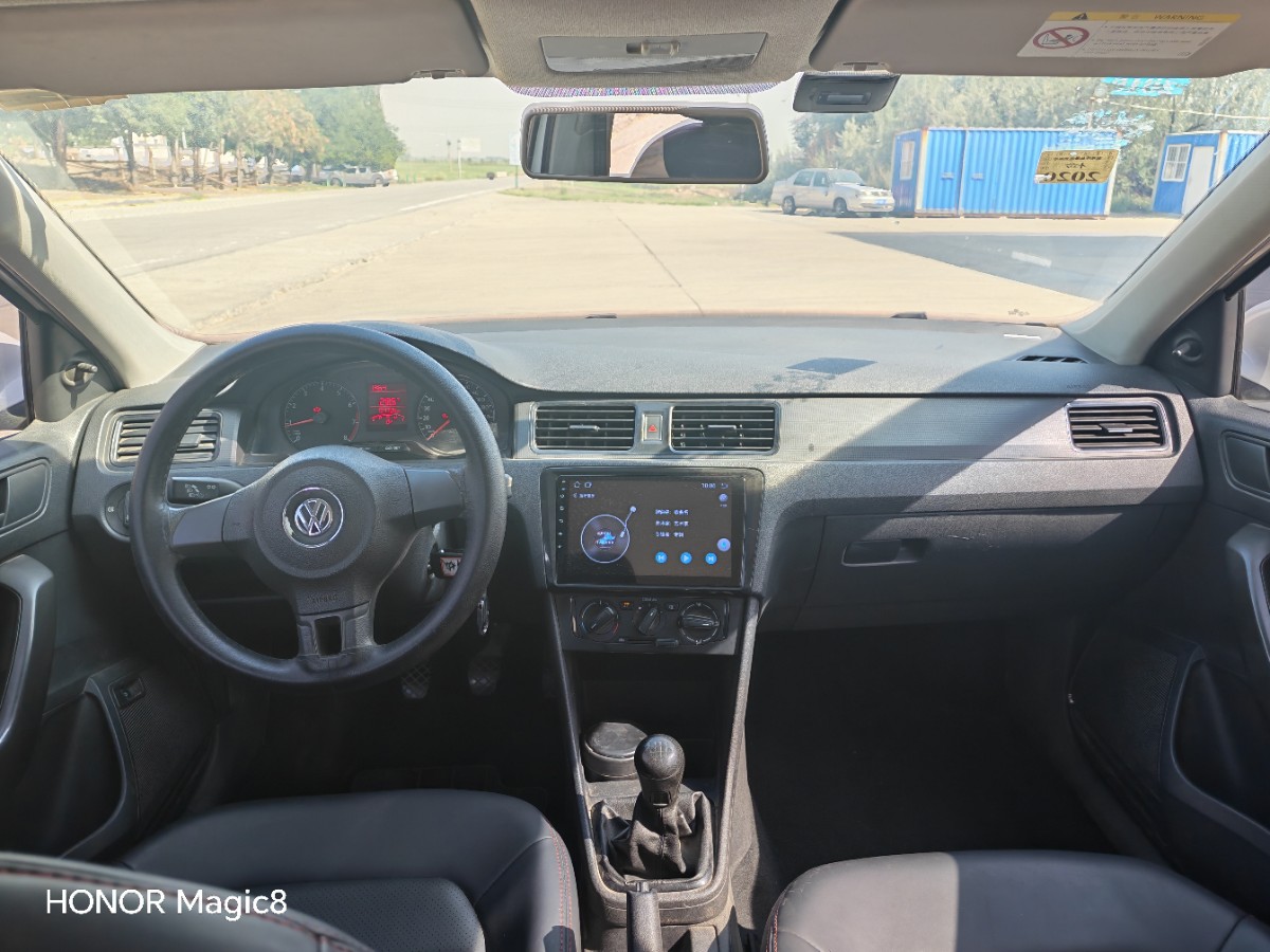 Volkswagen Santana 2016 car image #9