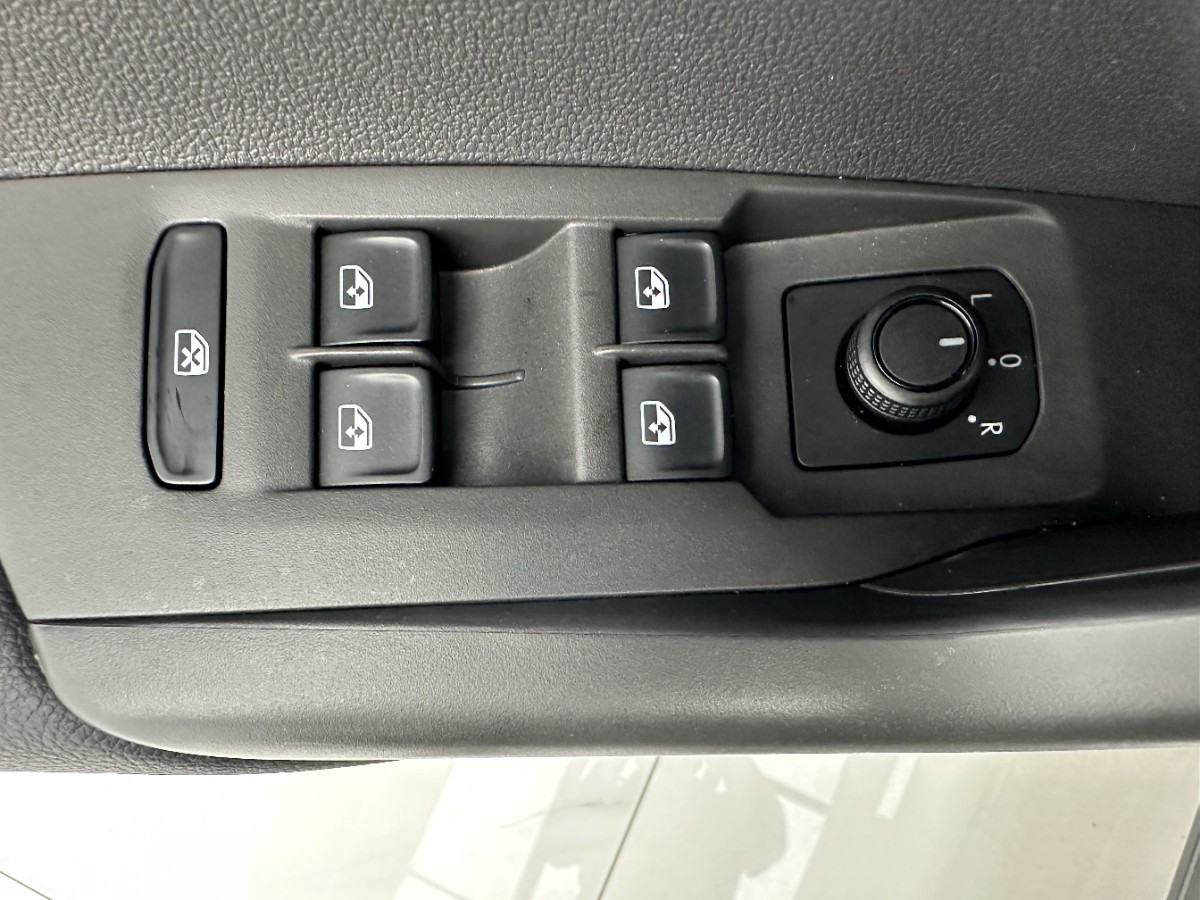 Volkswagen T-Cross 2022 #11 Volkswagen T-Cross 2022 car image #11