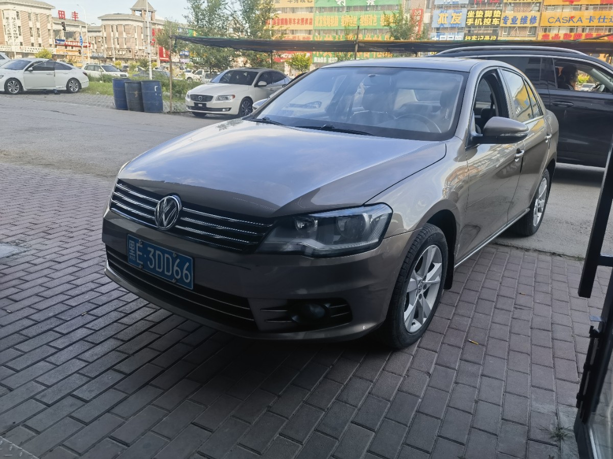 Volkswagen Bora 2014 car image 