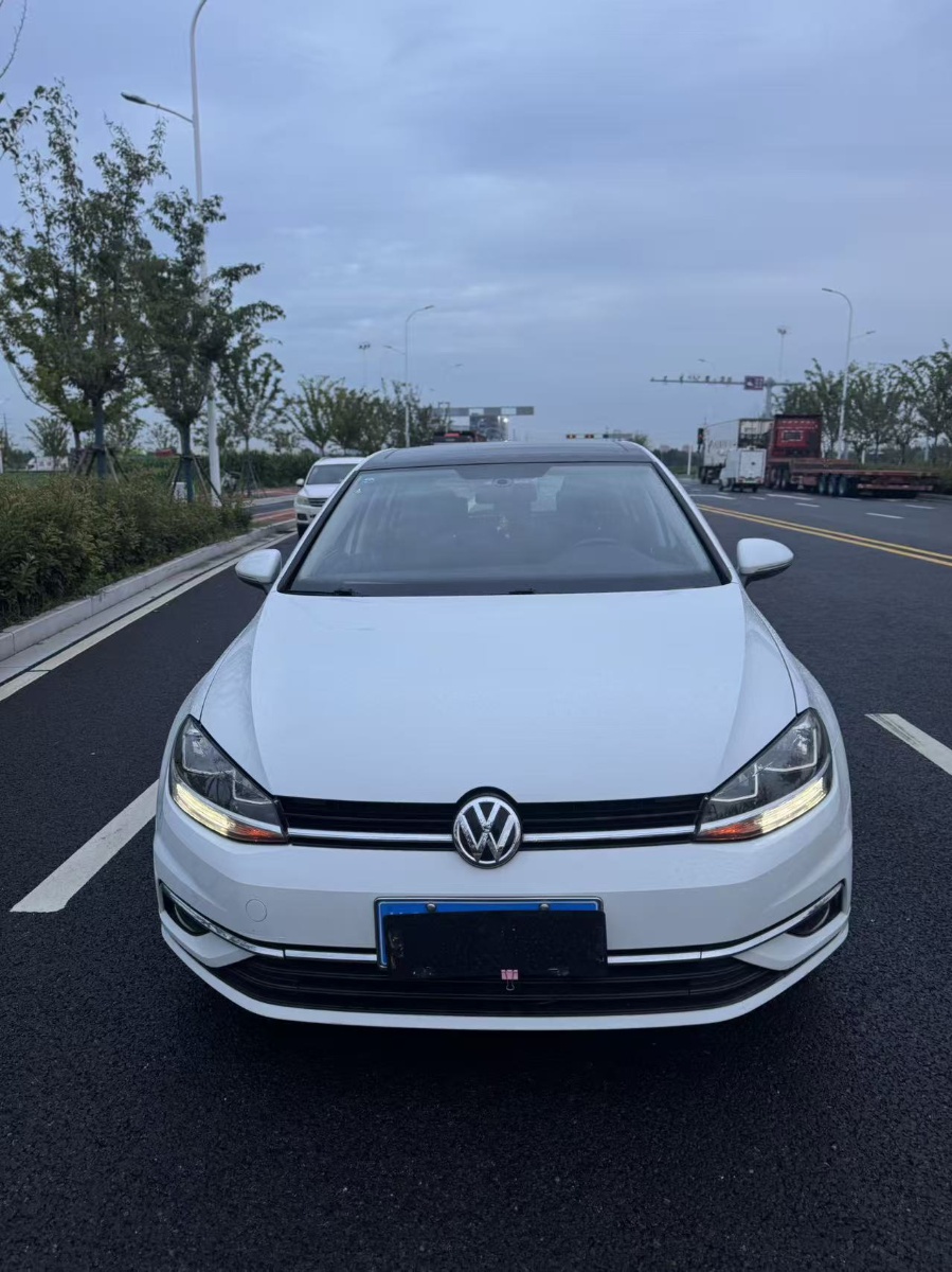 Volkswagen Golf 2018 #2 Volkswagen Golf 2018 car image #2