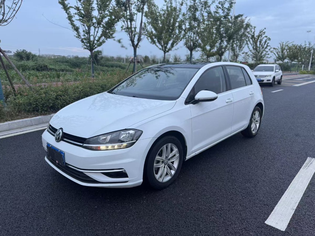 Volkswagen Golf 2018 Volkswagen Golf 2018 car image