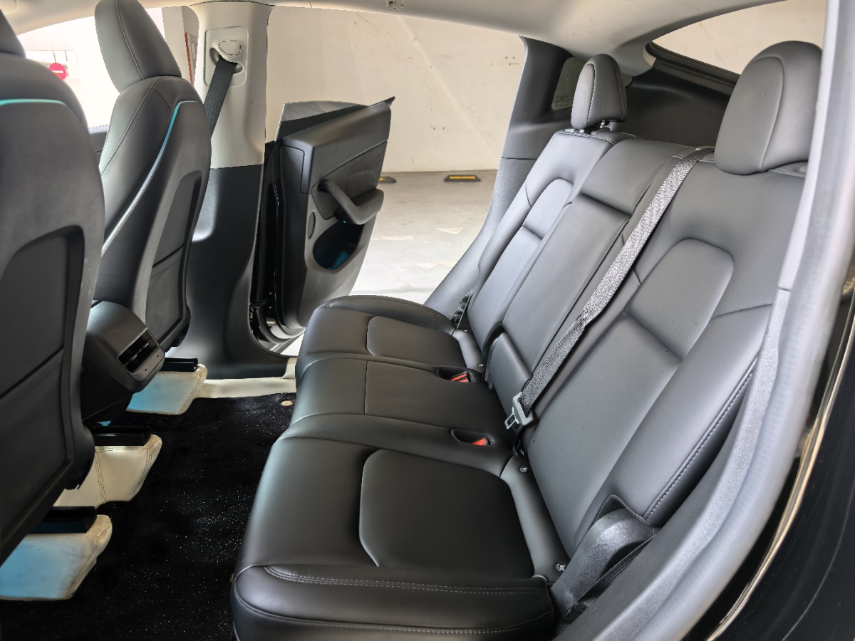 Tesla Model Y 2023 car image #8
