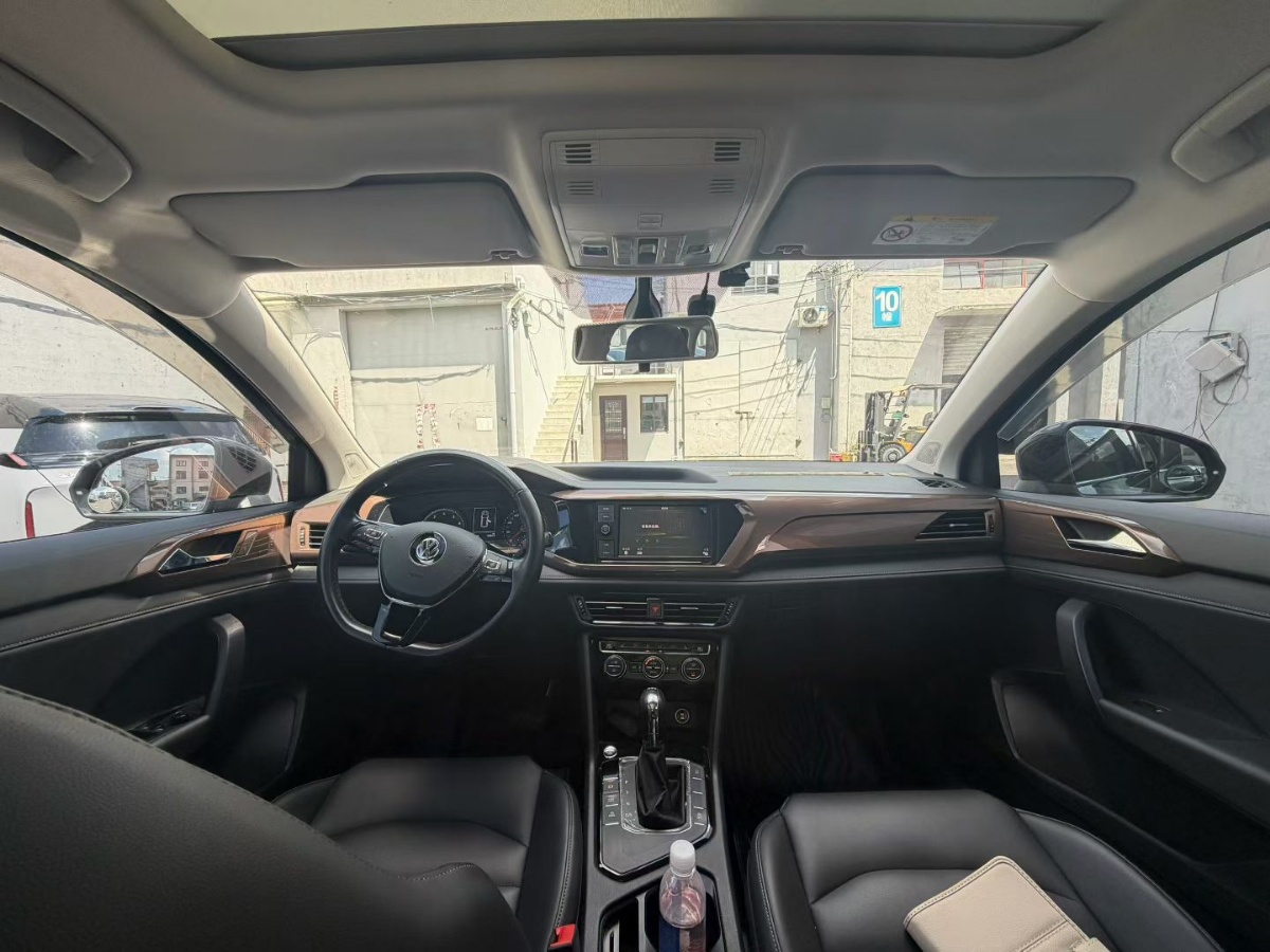 Volkswagen Tharu 2019 car image #4