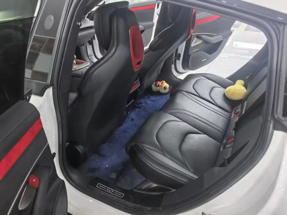 MI SU7 2024 car image #4