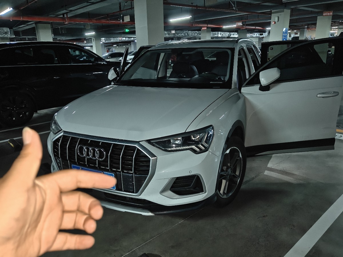 Audi Q3 2020 car image 