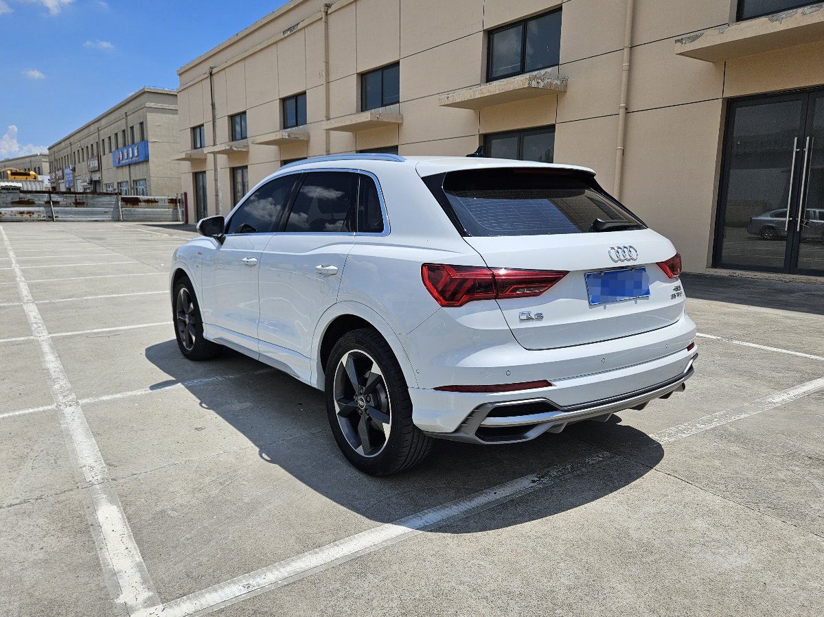 Audi Q3 2022 #2 Audi Q3 2022 car image #2