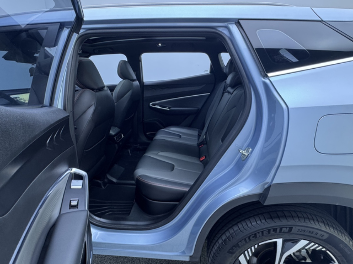 GEELY Boyue 2023 #8 GEELY Boyue 2023 car image #8