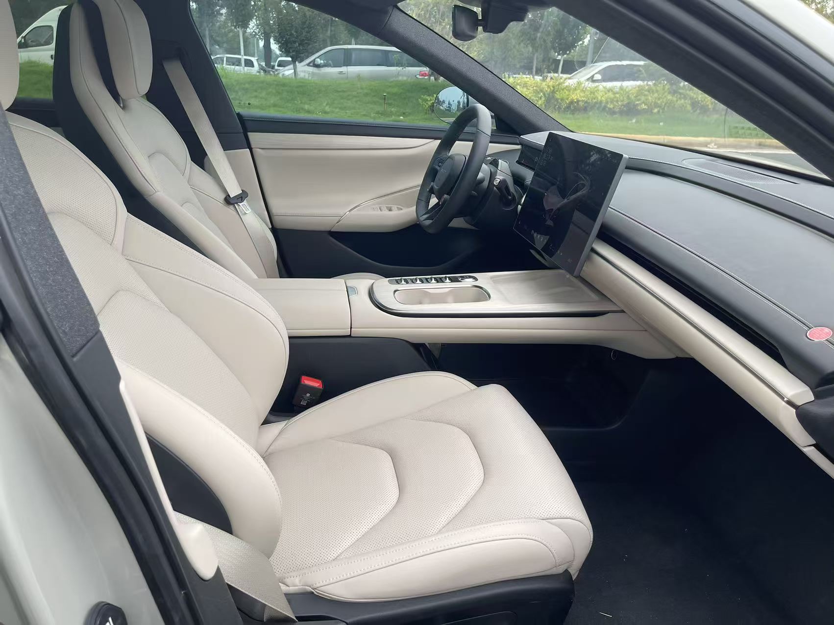 MI SU7 2025 car image #4