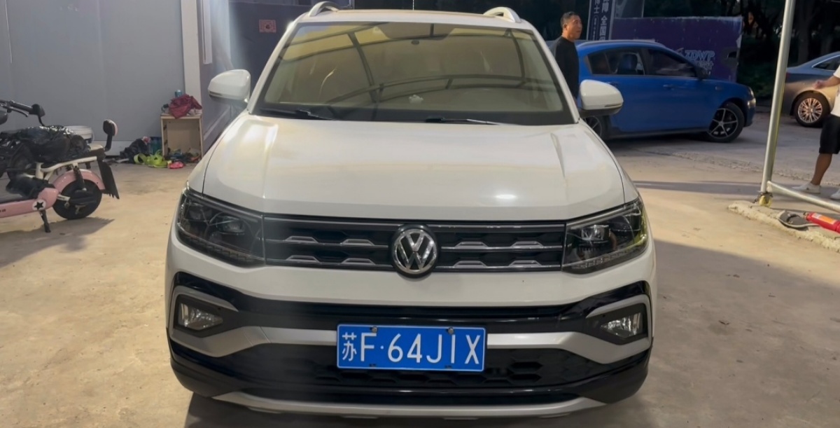 Volkswagen T-Cross 2020 car image 