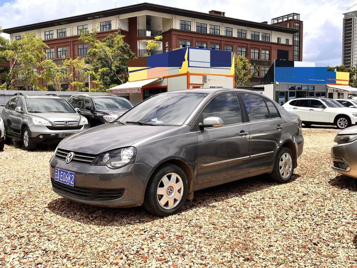 Volkswagen Polo 2011 car image #3