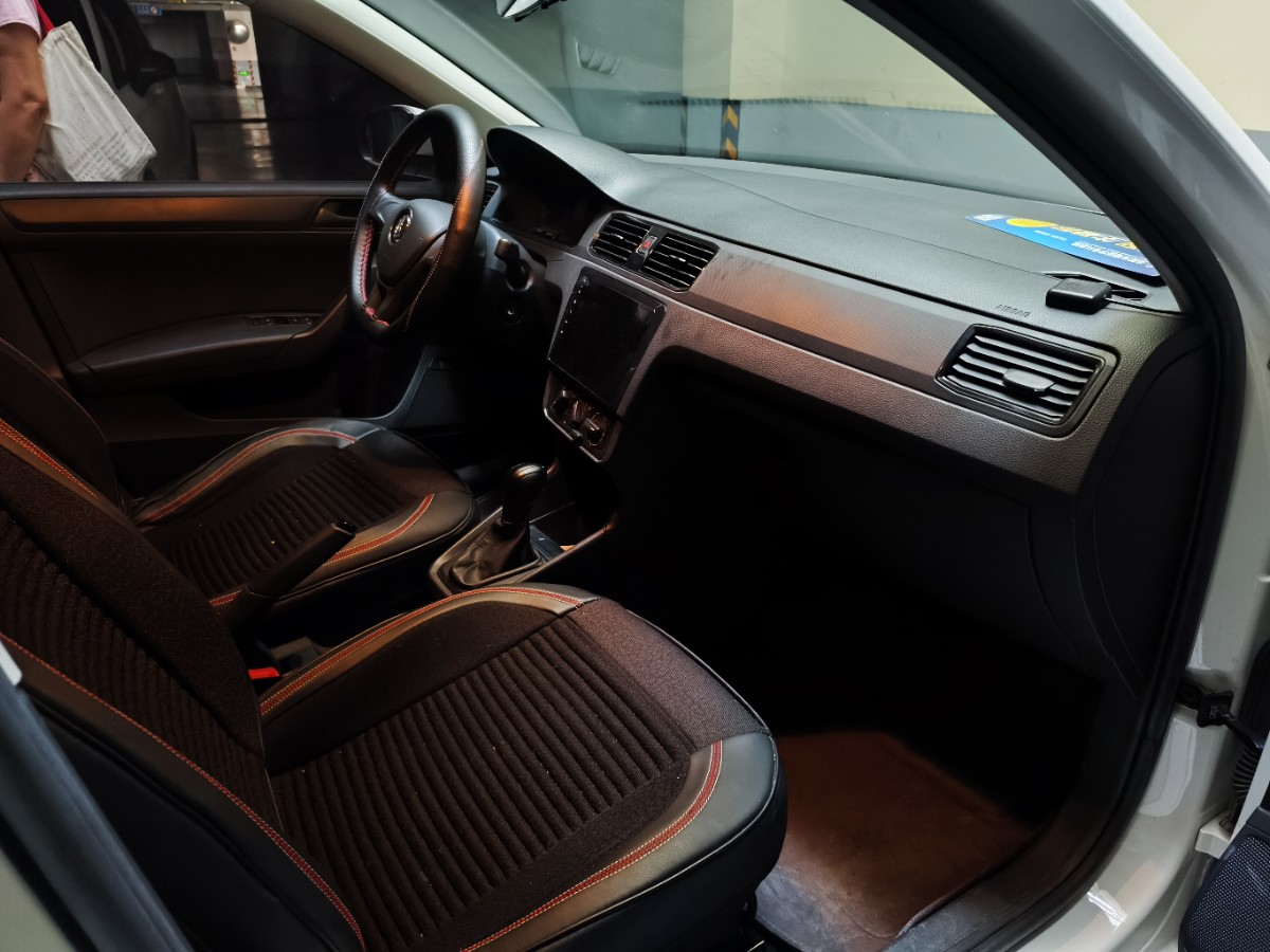 Volkswagen Santana 2019 car image #7