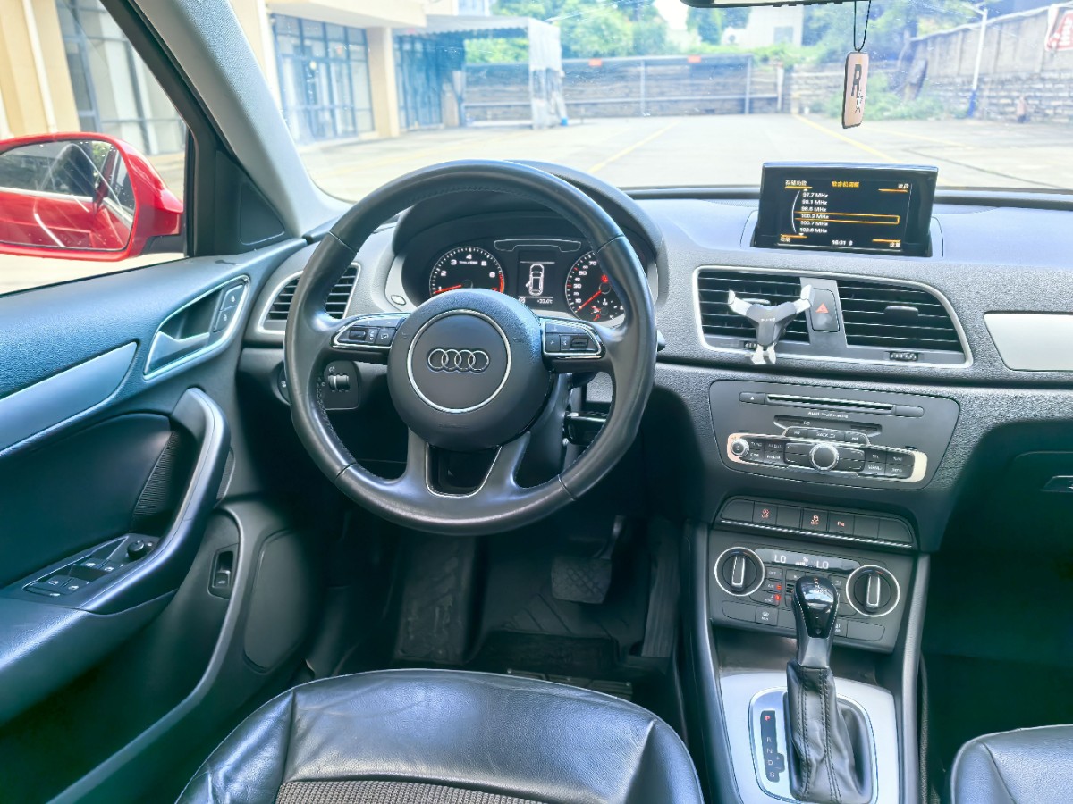 Audi Q3 2018 #12 Audi Q3 2018 car image #12