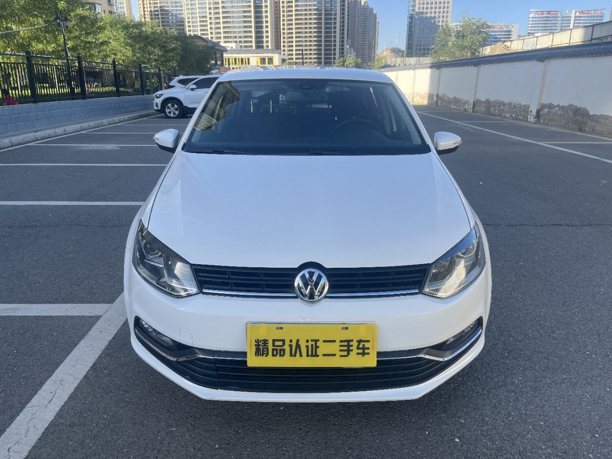 Volkswagen Polo 2016 Volkswagen Polo 2016 car image