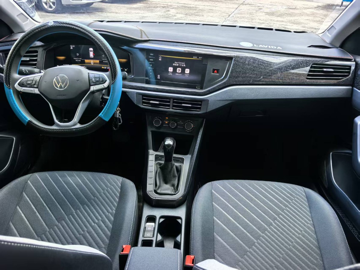 Volkswagen Lavida 2025 car image #9