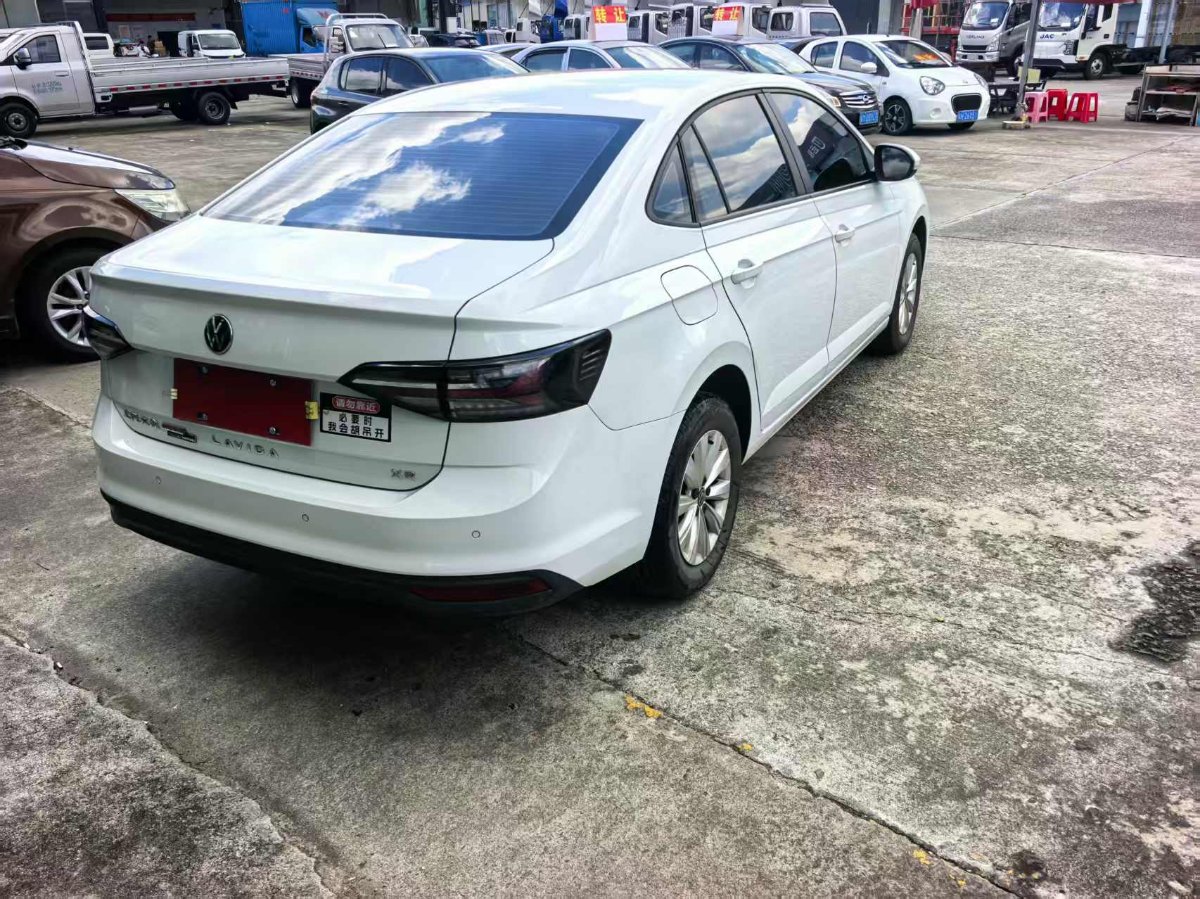 Volkswagen Lavida 2025 car image #5
