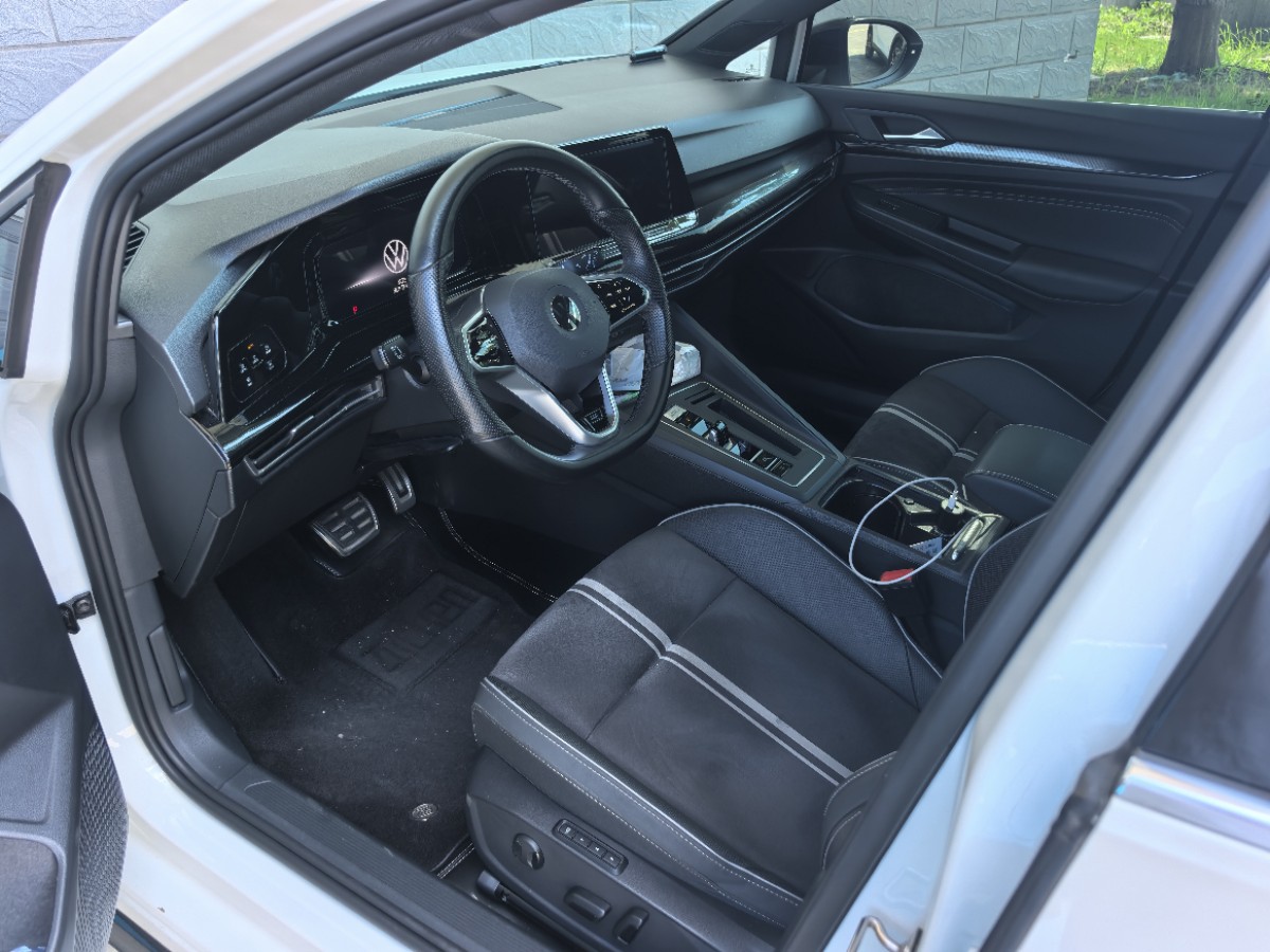 Volkswagen Golf 2022 car image #7