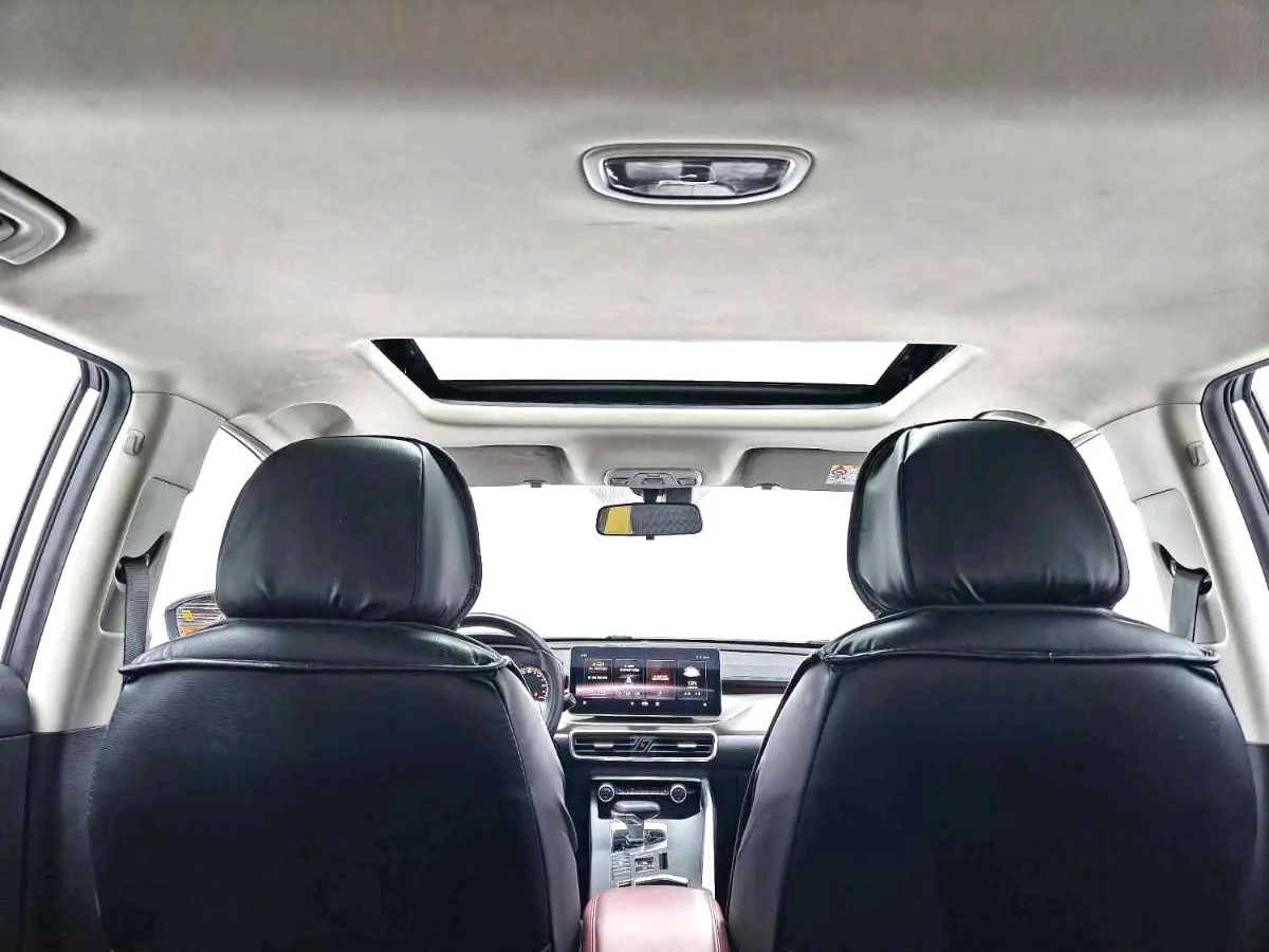GEELY Coolray 2022 car image #4