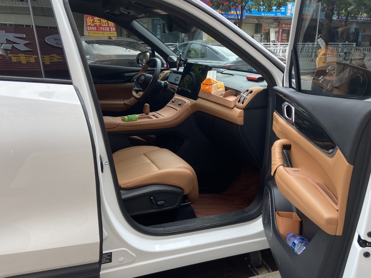 GEELY Boyue L 2025 #4 GEELY Boyue L 2025 car image #4