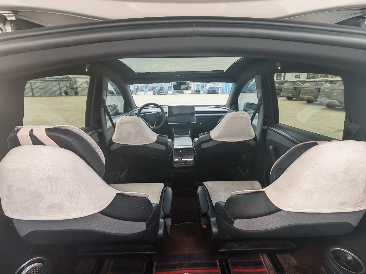 Tesla Model Y L 2026 car image #5