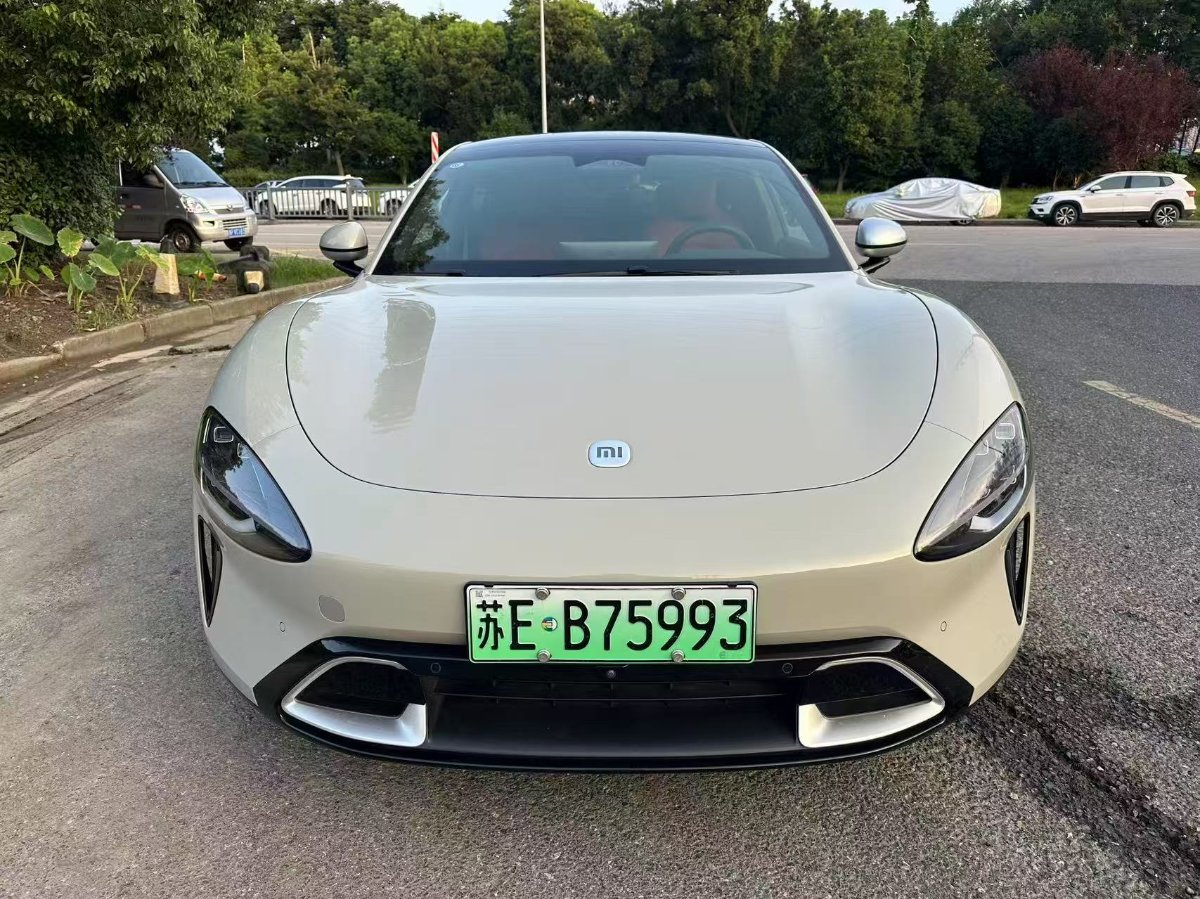 MI SU7 2024 immagine di auto #2