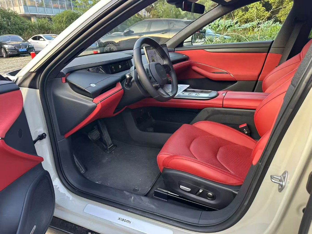 MI SU7 2024 immagine di auto #3