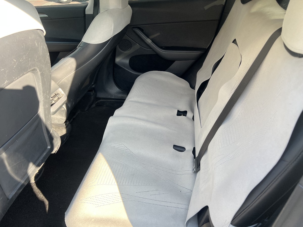 Tesla Model Y 2021 #4 Tesla Model Y 2021 car image #4