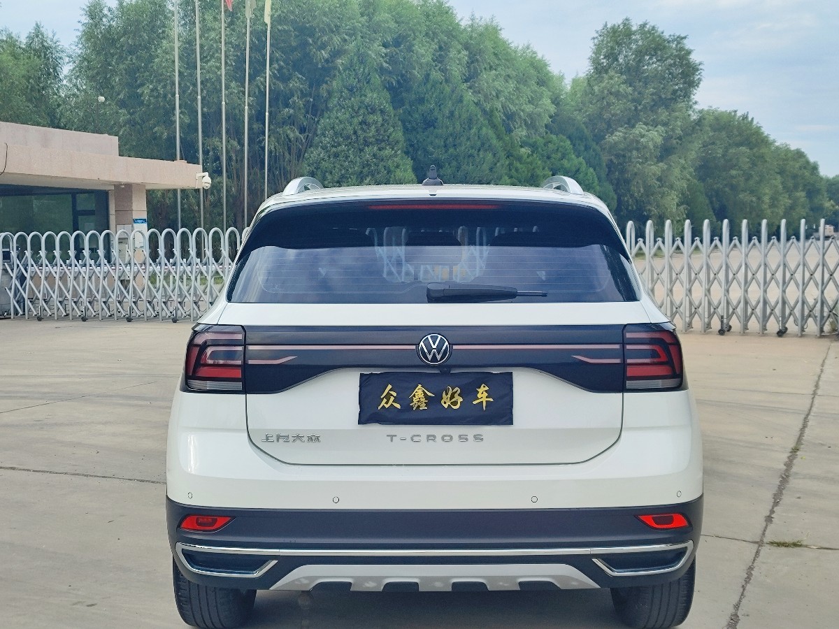 Volkswagen T-Cross 2022 car image #8
