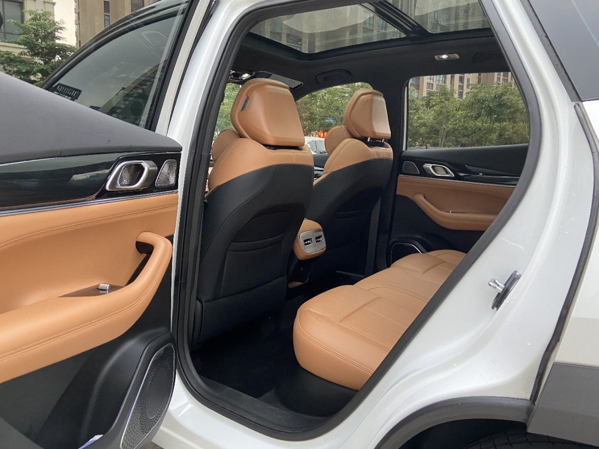 GEELY Boyue L 2025 image de voiture #5