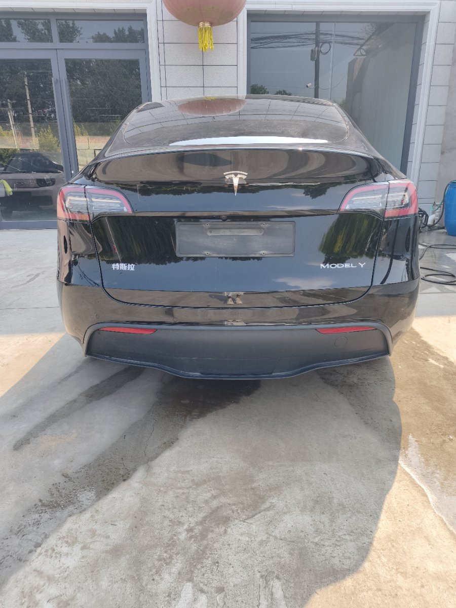 Tesla Model Y 2023 #5 Tesla Model Y 2023 car image #5