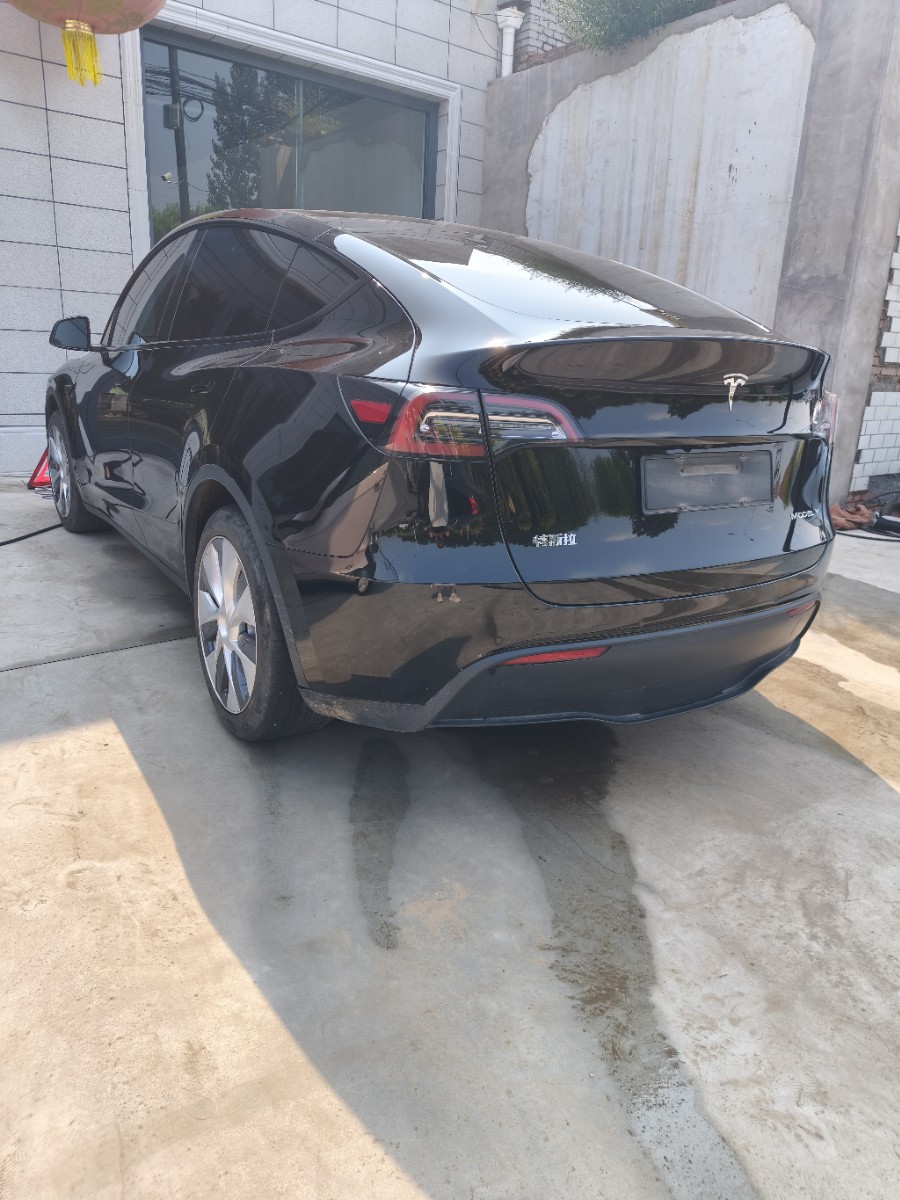 Tesla Model Y 2023 #7 Tesla Model Y 2023 car image #7