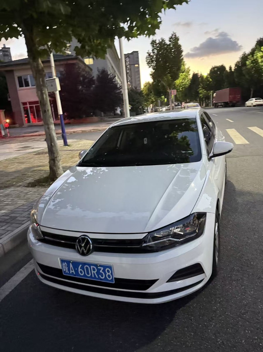 Volkswagen Polo 2023 car image 