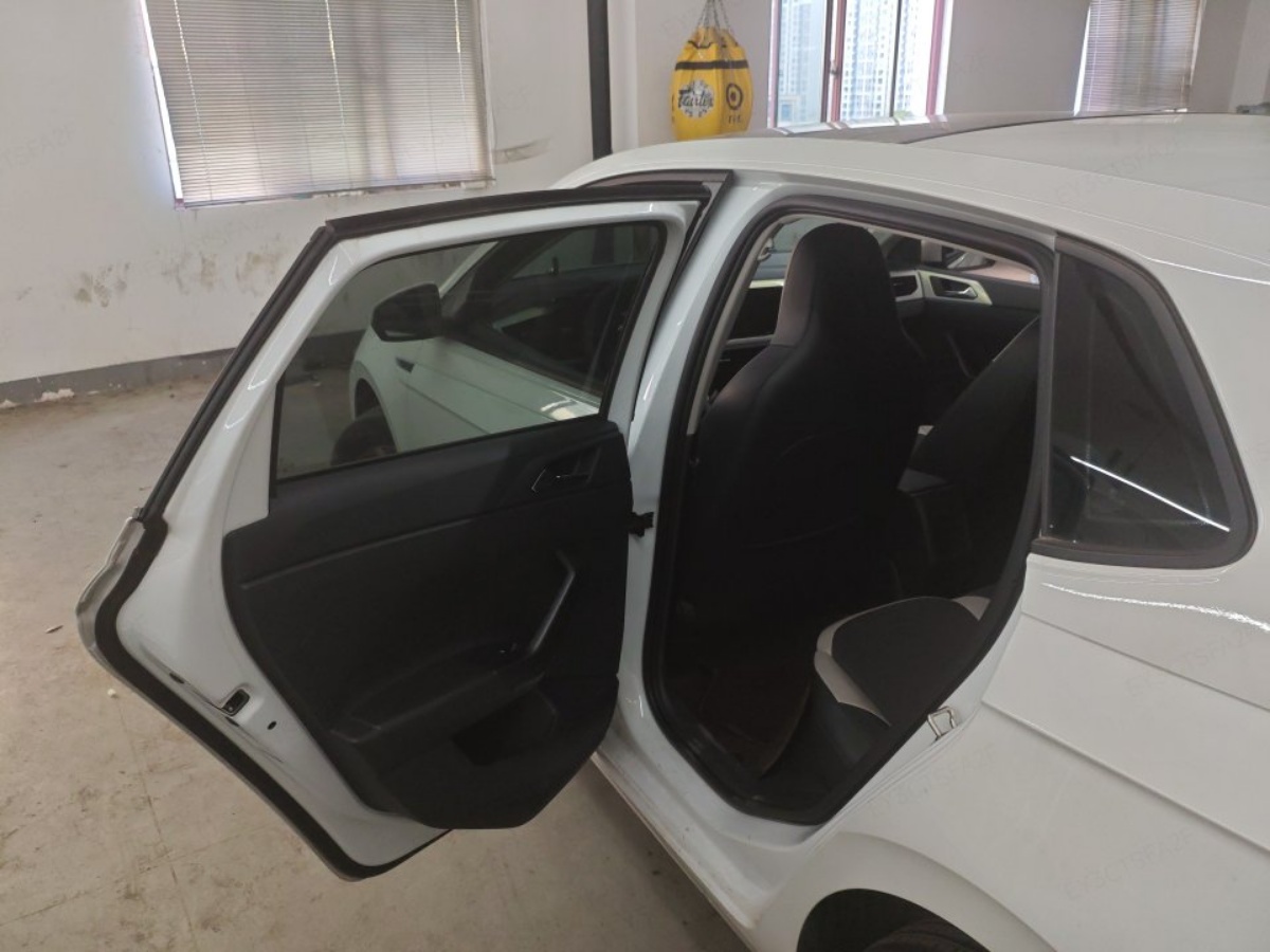 Volkswagen Polo 2023 car image #8