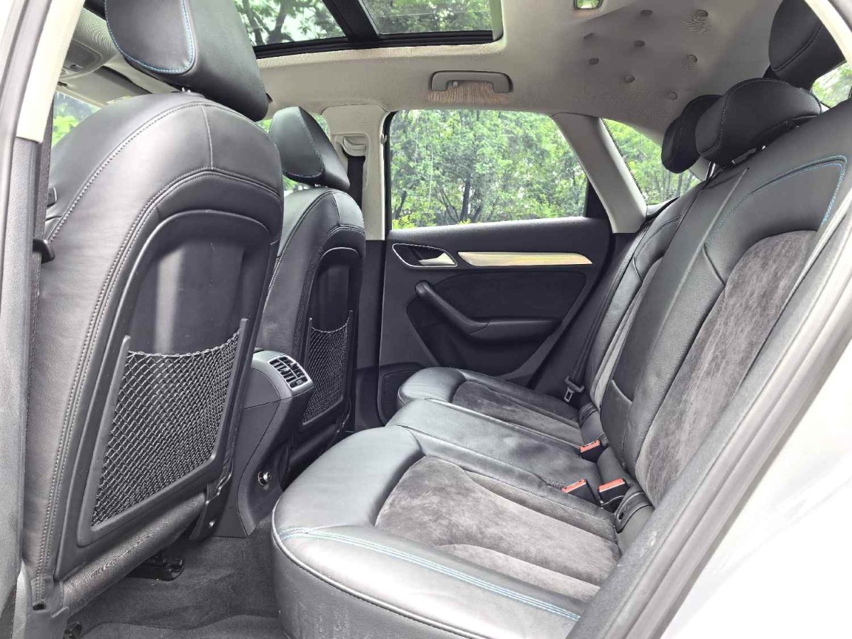 Audi Q3 2018 car image #4