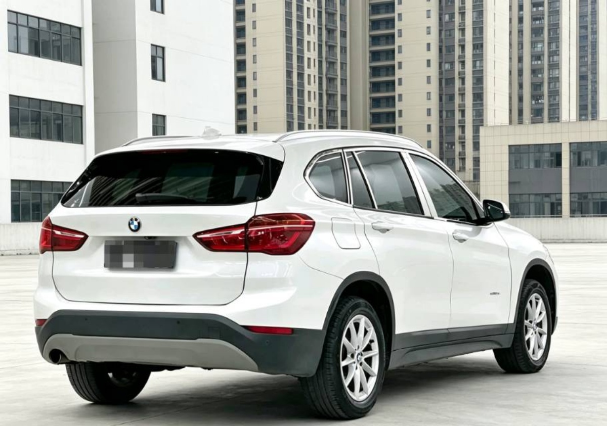 BMW X1 2018 #3 BMW X1 2018 car image #3
