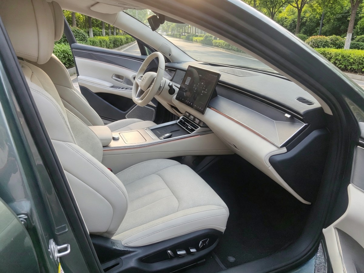 BYD HanL 2025 car image #10