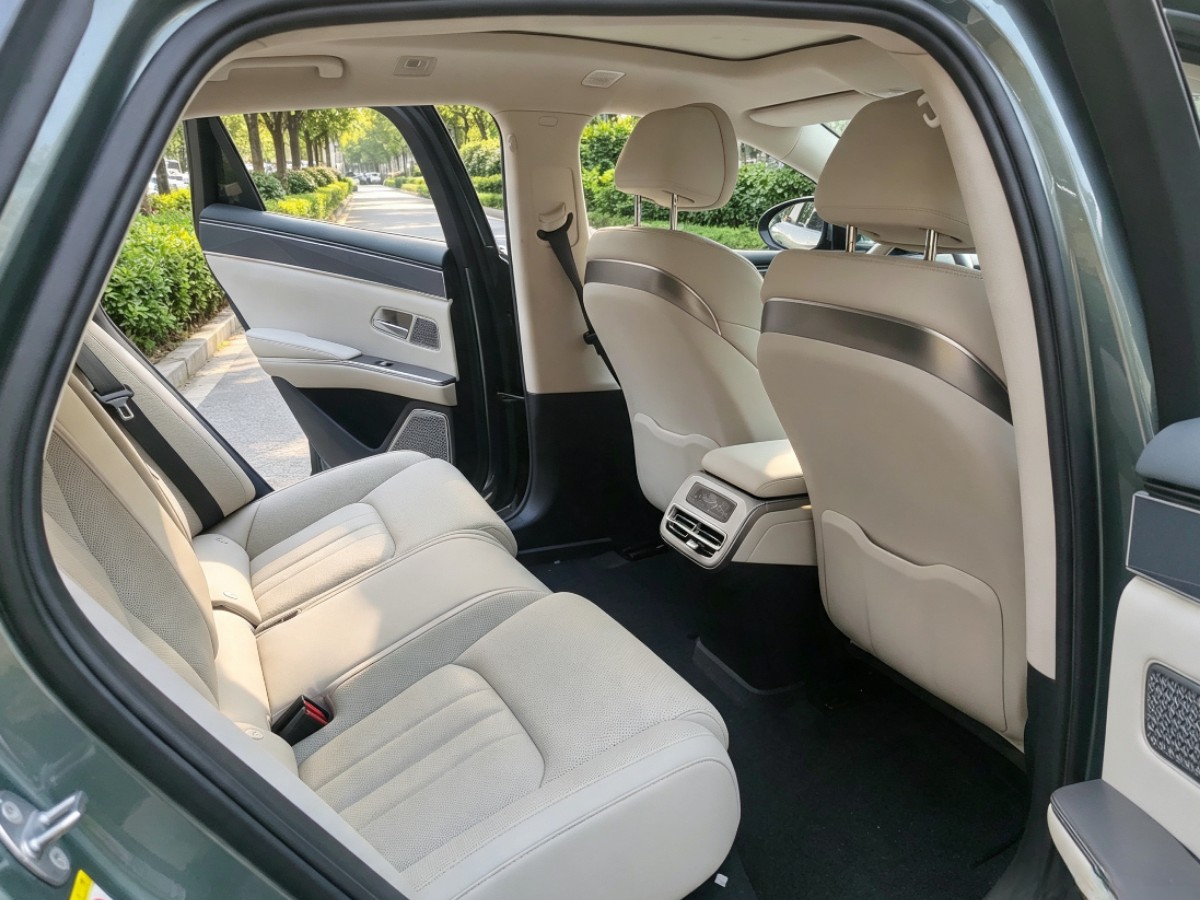 BYD HanL 2025 car image #11