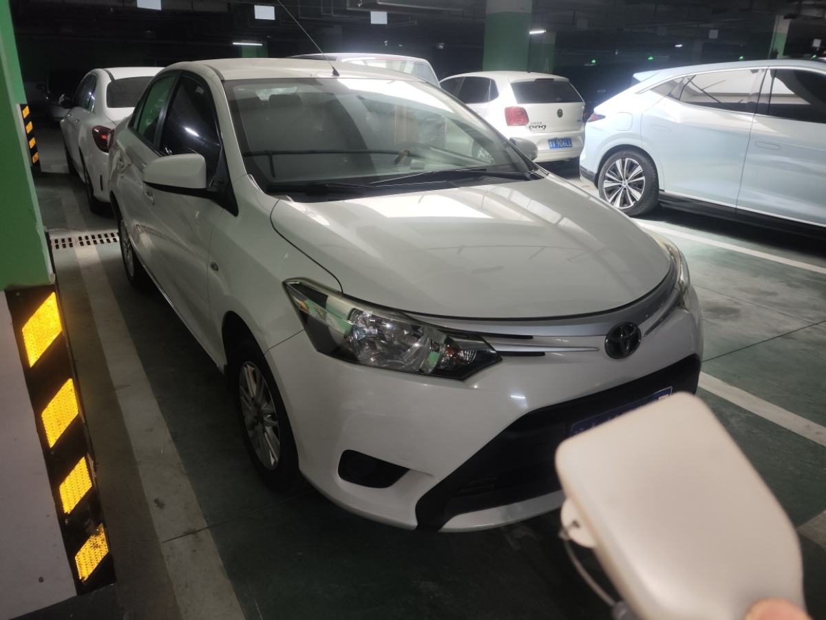 Toyota Vios 2015 car image #3