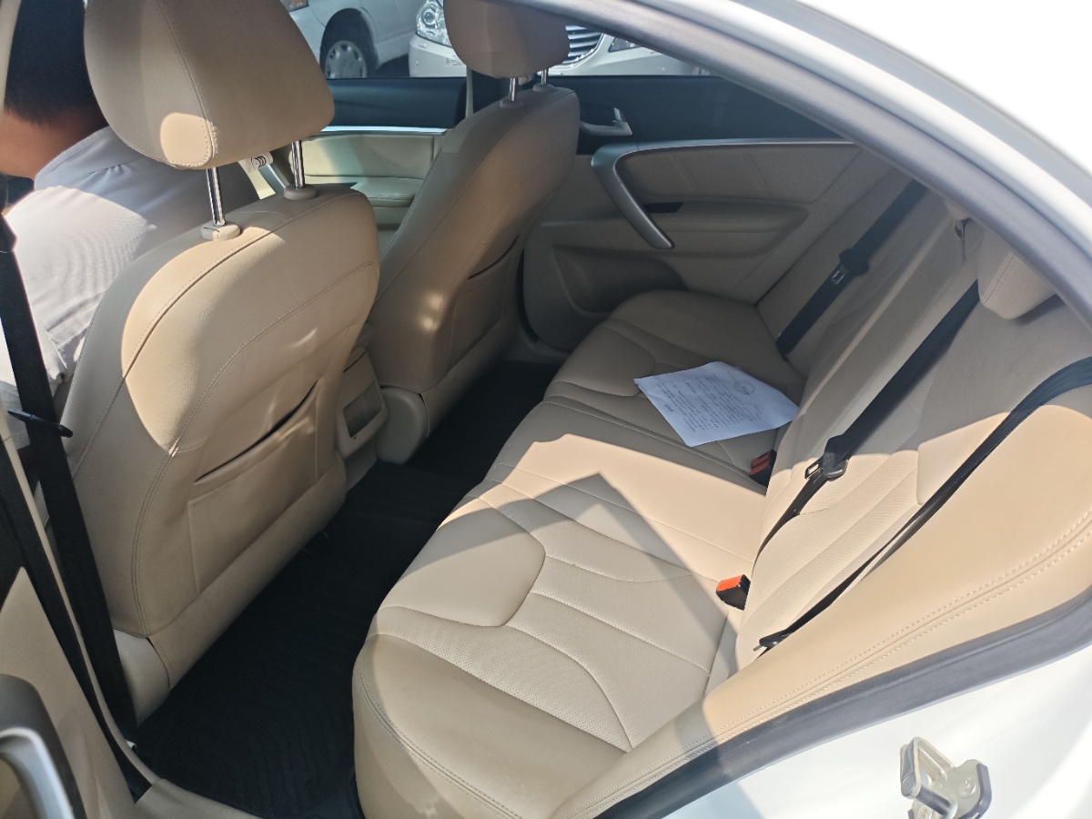GEELY Emgrand 2017 car image #7
